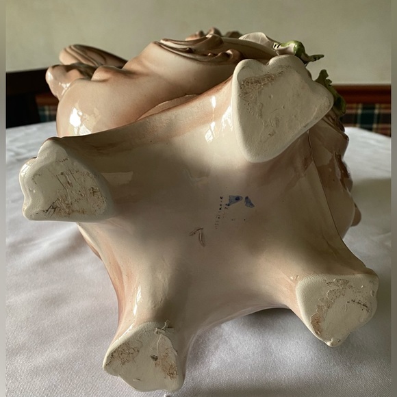 GORGEOUS Vintage Capodimonte Footed Two Handled Italian Porcelain Vase Urn - Picture 7 of 10